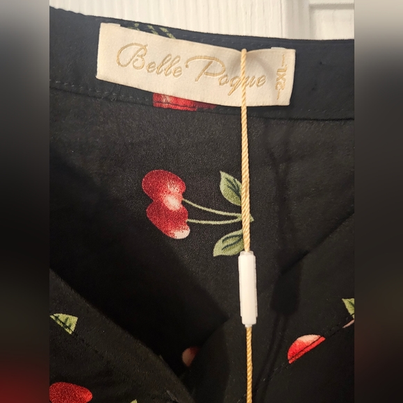 Belle Pogue Blouse - Picture 2 of 6